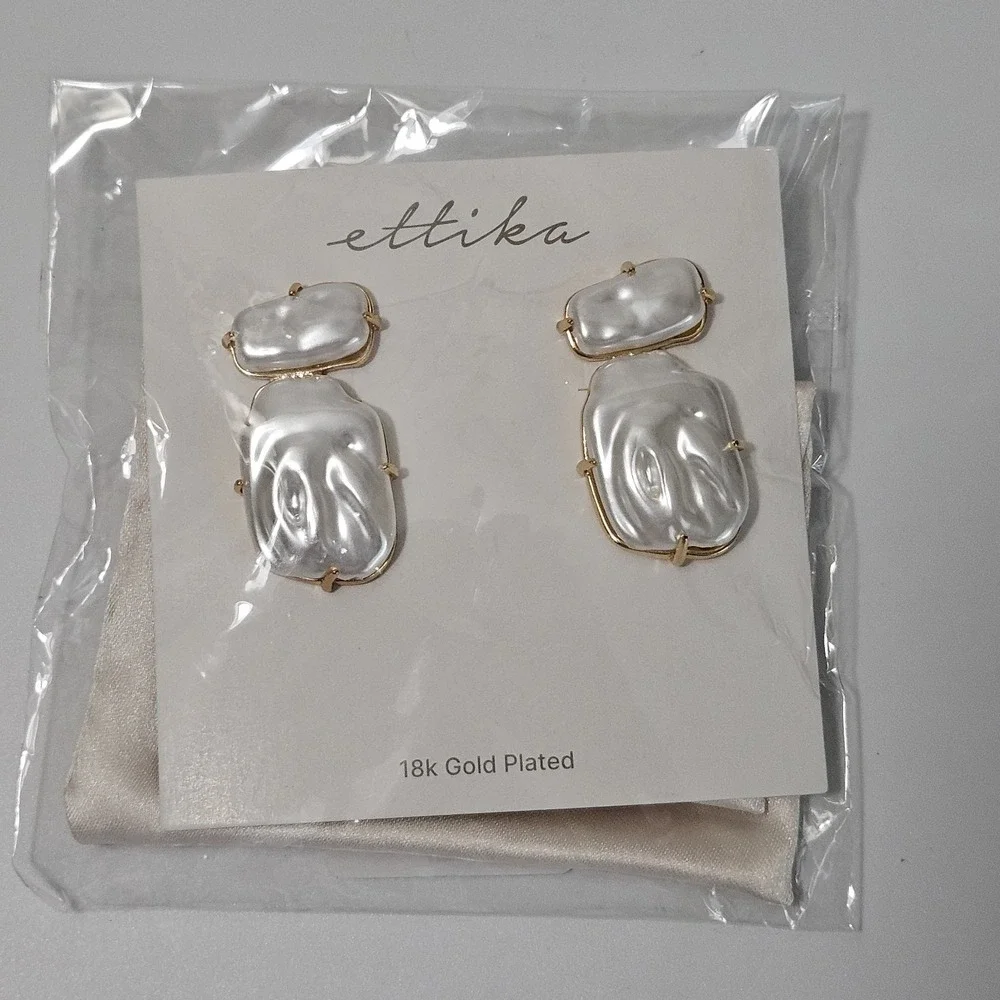 Ettika 18k Gold Plated Imitation Pearl Dangle Drop Earrings New Dust Bag - Picture 3 of 6